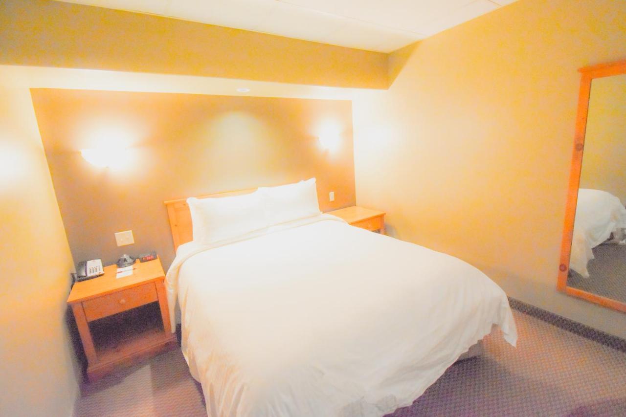 Canad Inns Destination Centre Portage la Prairie Extérieur photo