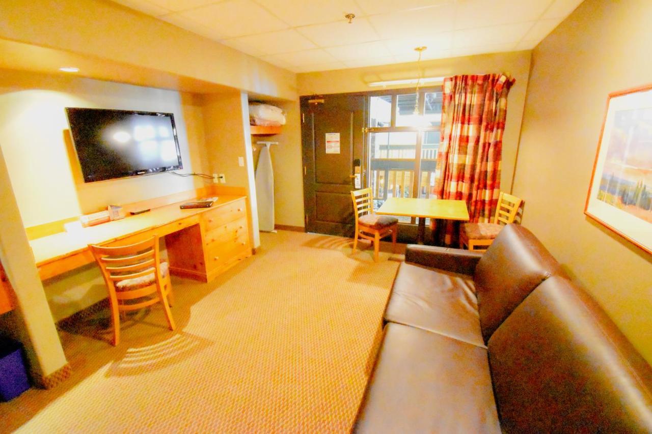 Canad Inns Destination Centre Portage la Prairie Extérieur photo